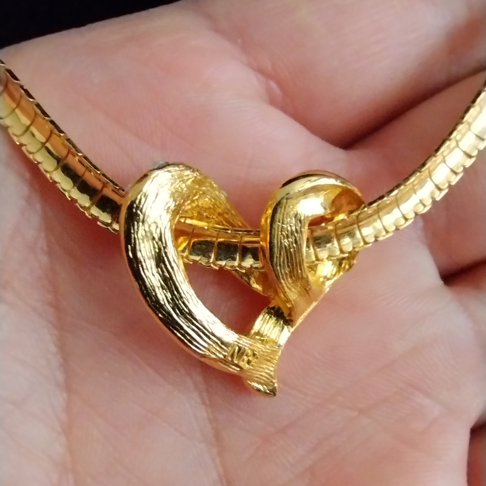 Nina Ricci Gold Plated Necklace with Heart Rhinestone Pendant - Picture 7 of 10